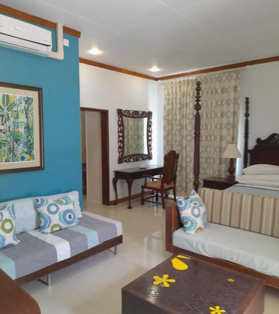Bayview Villa -Sea Side Villa Anse Boileau