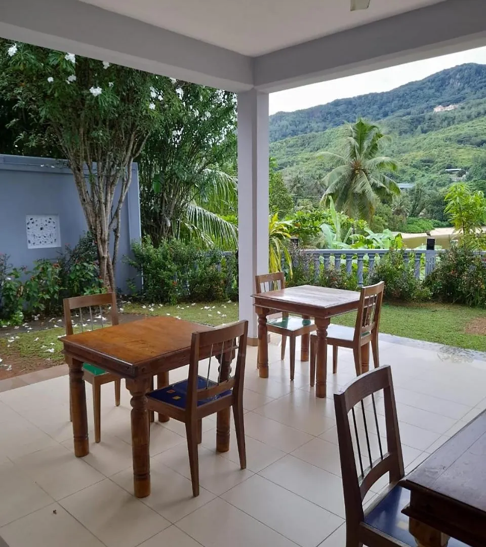 Bayview Villa -Sea Side Villa Anse Boileau Maison d'hôtes