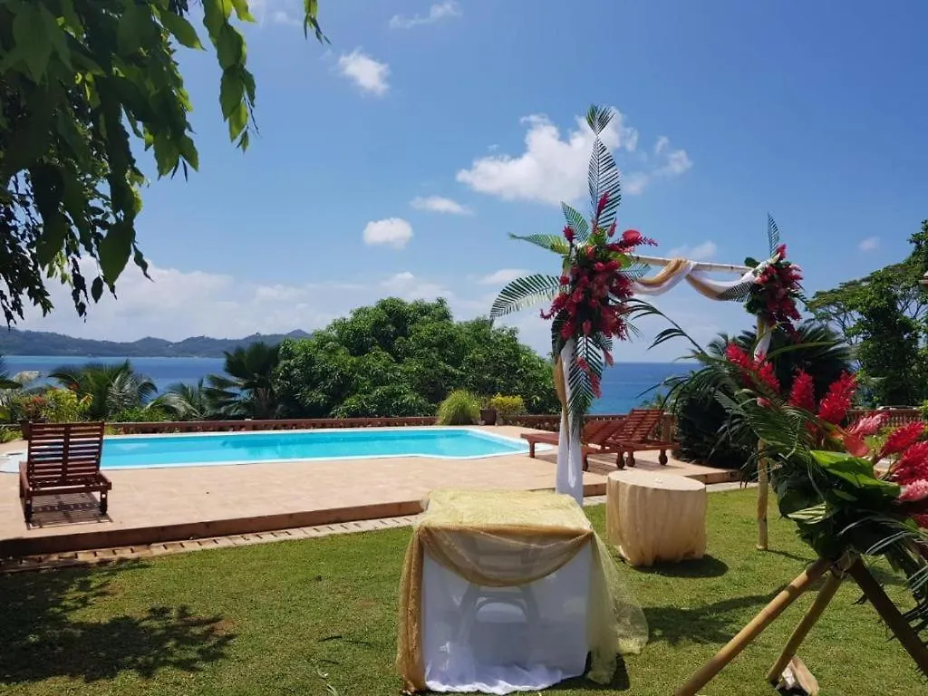 Bayview Villa -Sea Side Villa Anse Boileau Maison d'hôtes