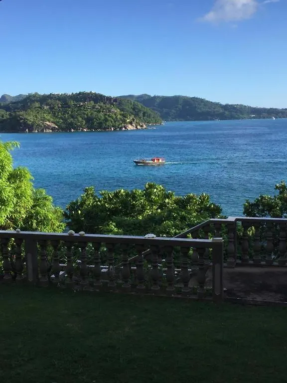 Bayview Villa -Sea Side Villa Anse Boileau Maison d'hôtes