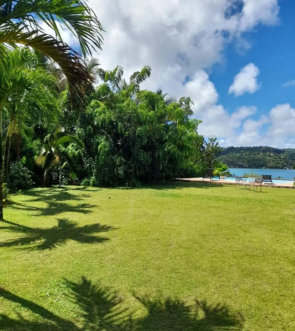 Bayview Villa -Sea Side Villa Anse Boileau Maison d'hôtes