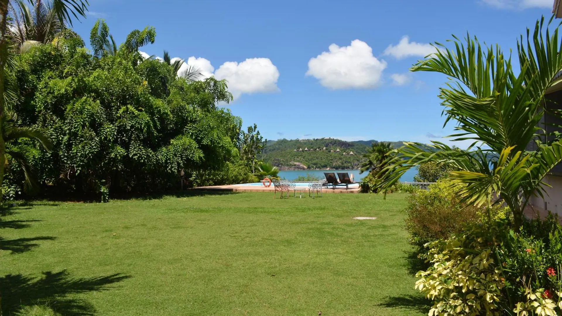 Bayview Villa -Sea Side Villa Anse Boileau