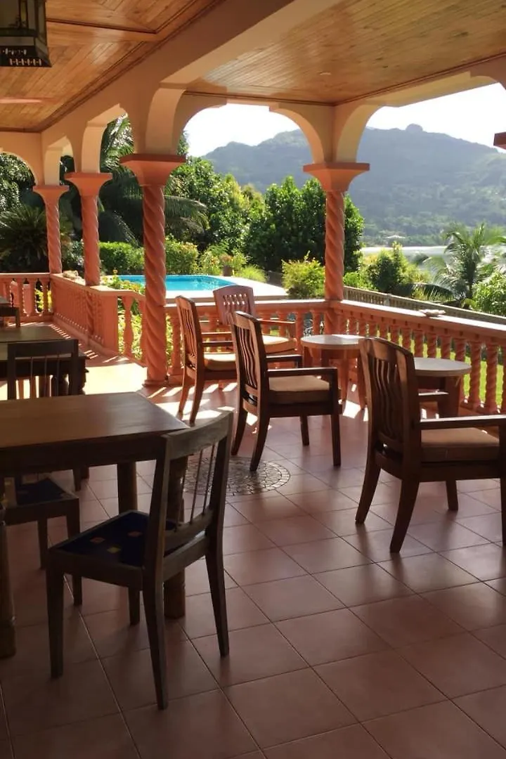 Bayview Villa -Sea Side Villa Anse Boileau